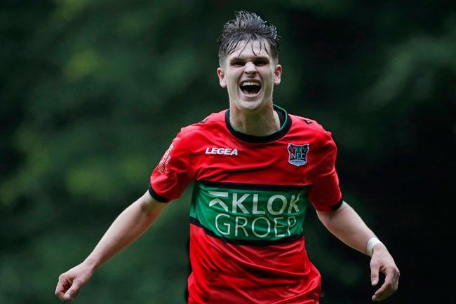 赛颗粒无收 赛颗粒无收