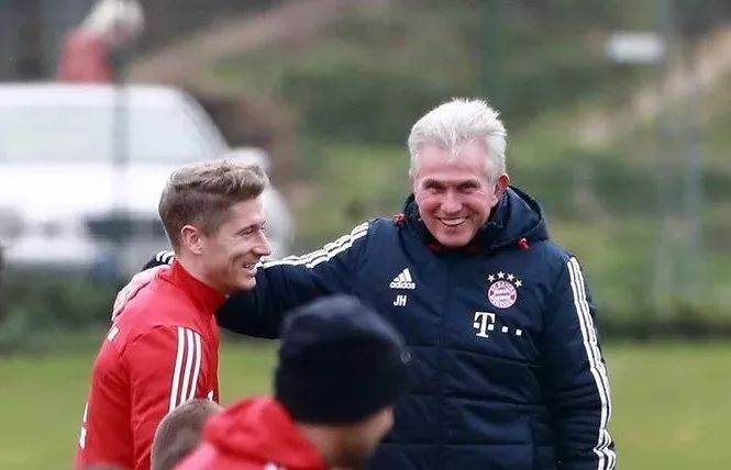 韩国足协立 韩国足协立