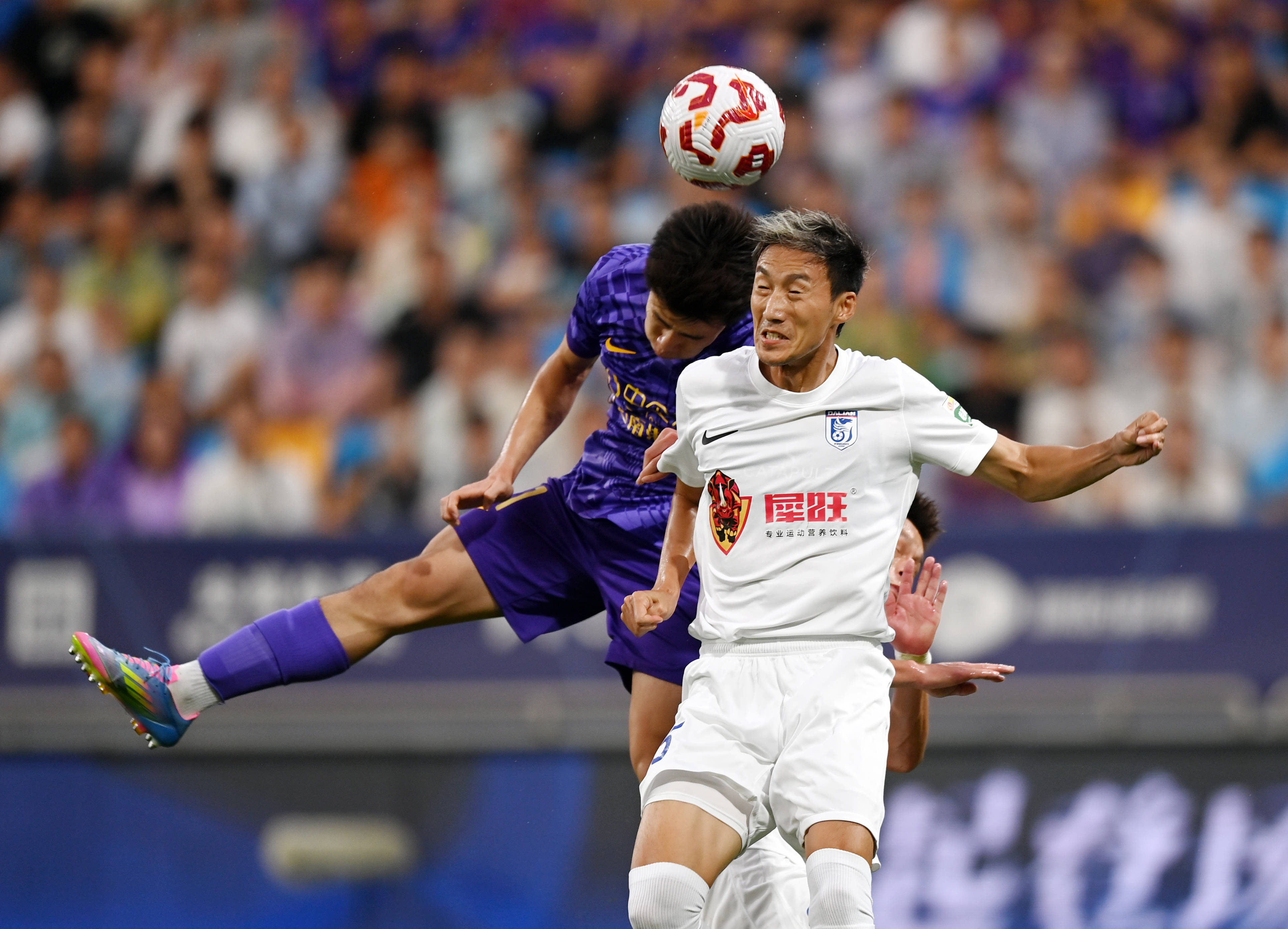 际赛场上崭 际赛场上崭